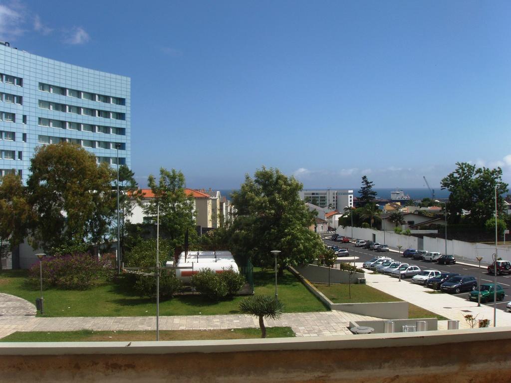 Apartment T3 In Downtown With Sea View Ponta Delgada  Ruang foto