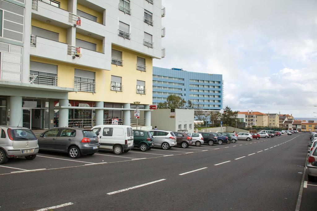 Apartment T3 In Downtown With Sea View Ponta Delgada  Ruang foto
